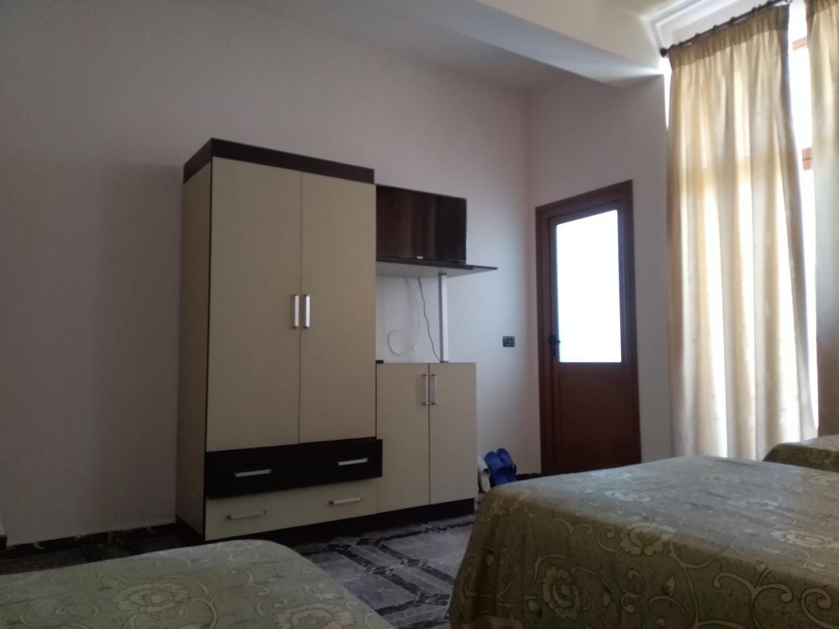 Hotel Gjeli Fier Buitenkant foto
