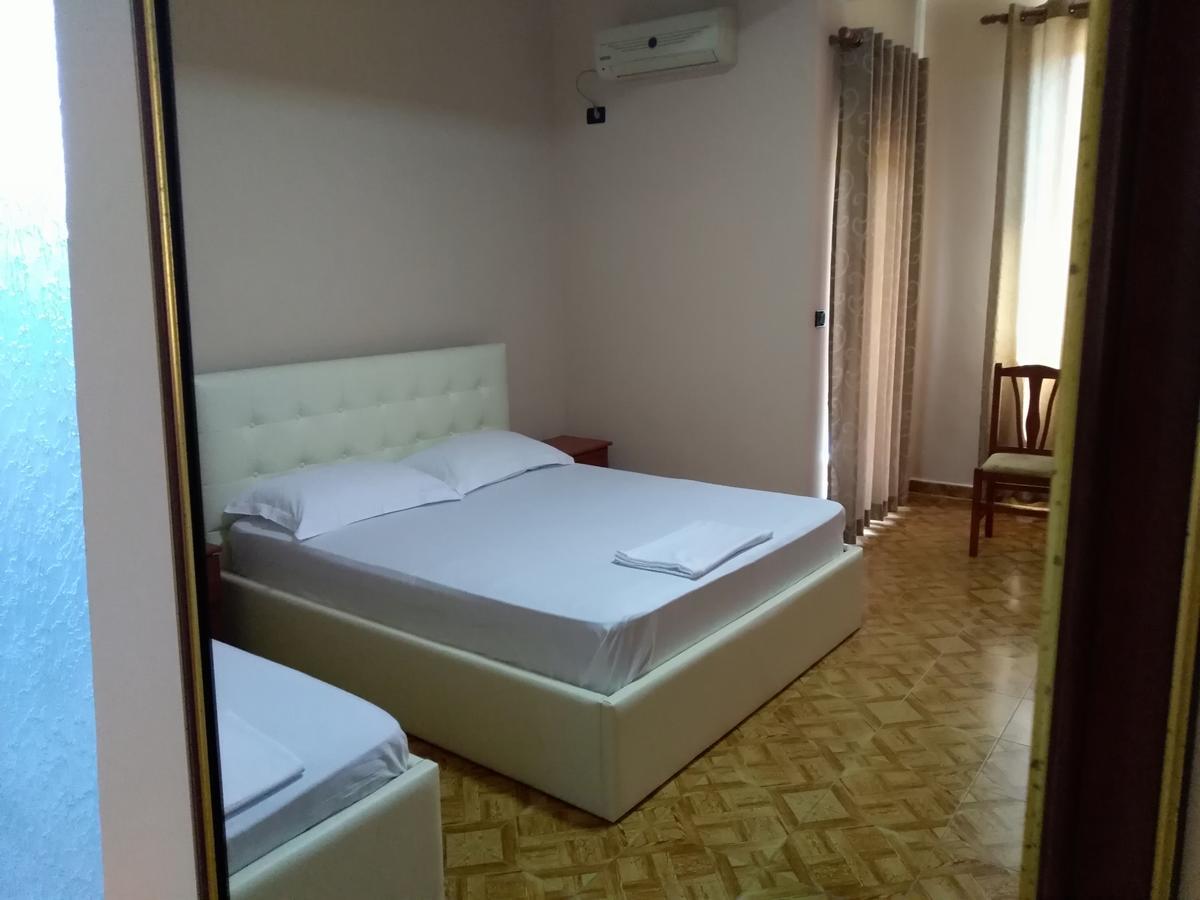 Hotel Gjeli Fier Buitenkant foto