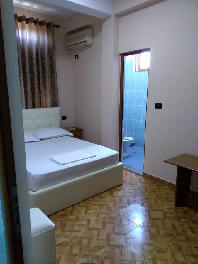 Hotel Gjeli Fier Buitenkant foto