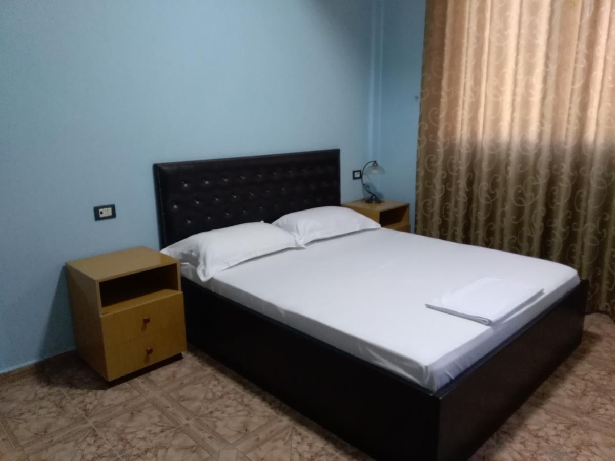 Hotel Gjeli Fier Buitenkant foto